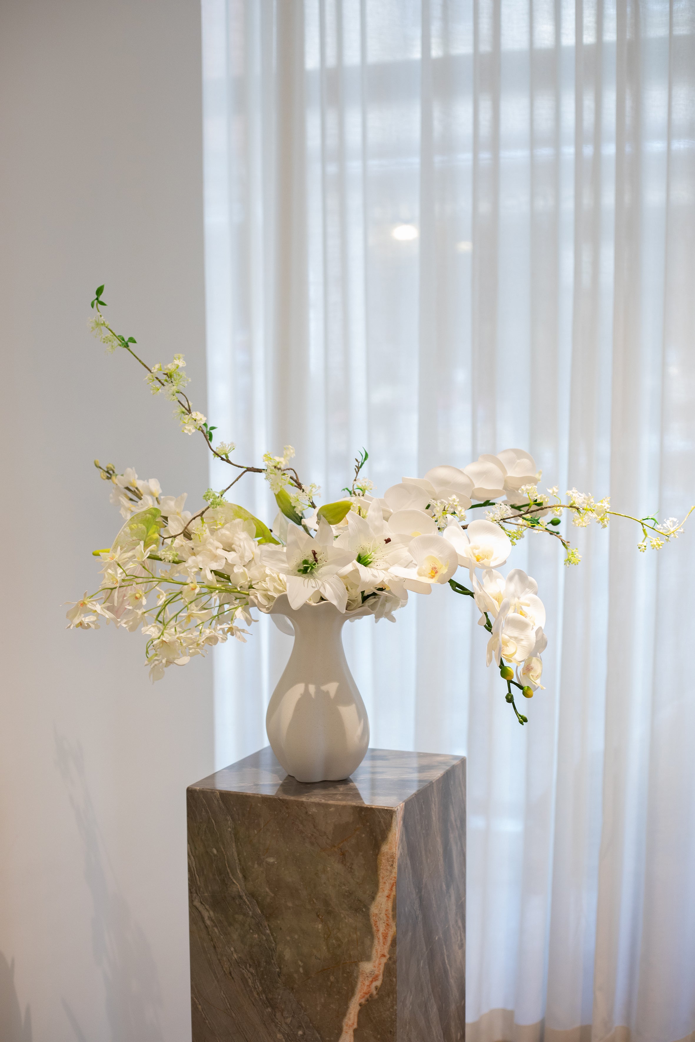 Kunstig Blomst - Hvid Orkidé (9 hoveder)