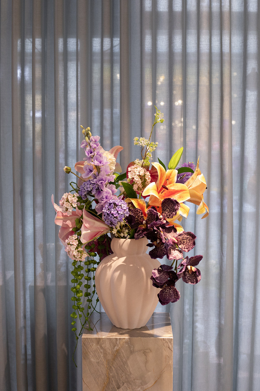 Kunstig Blomst - Bordeaux Orkidé (7 hoveder)