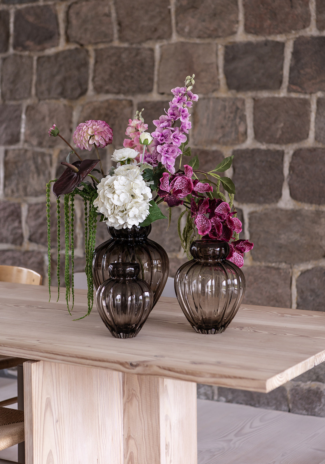 Audrey Vase - Smokey brown Mellem