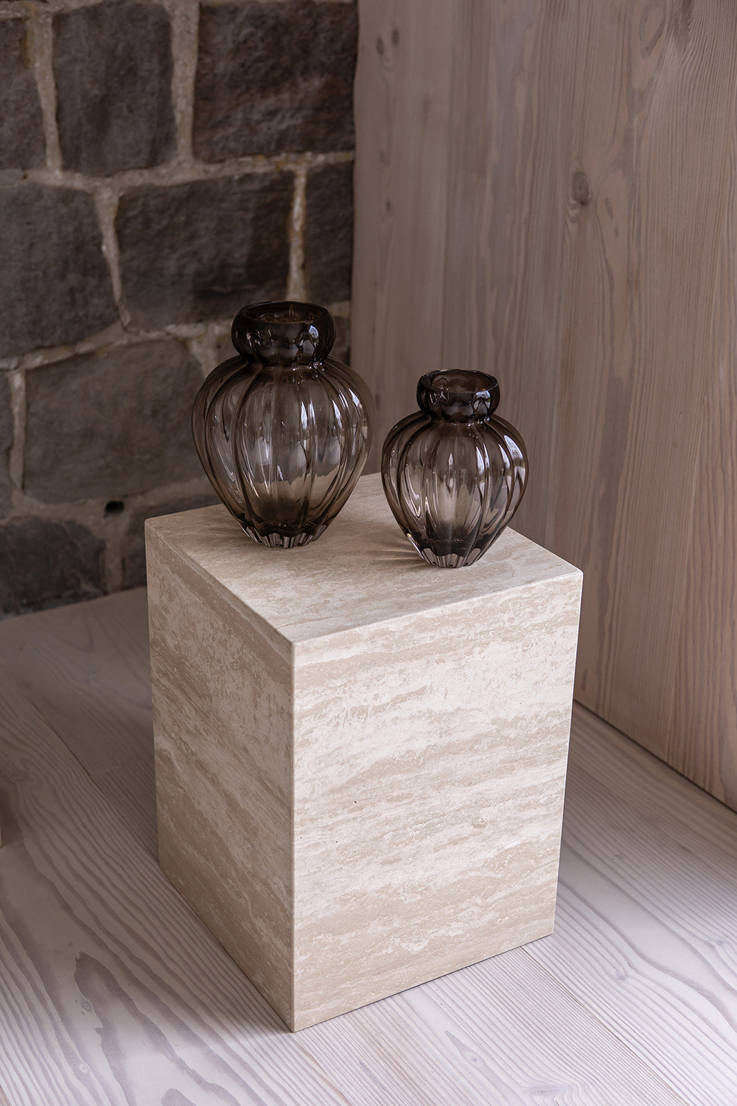 Phantom Bord - Travertine Sidebord