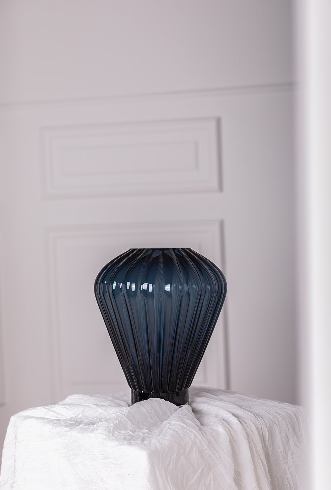 Evelyn Vase - Blue Mellem